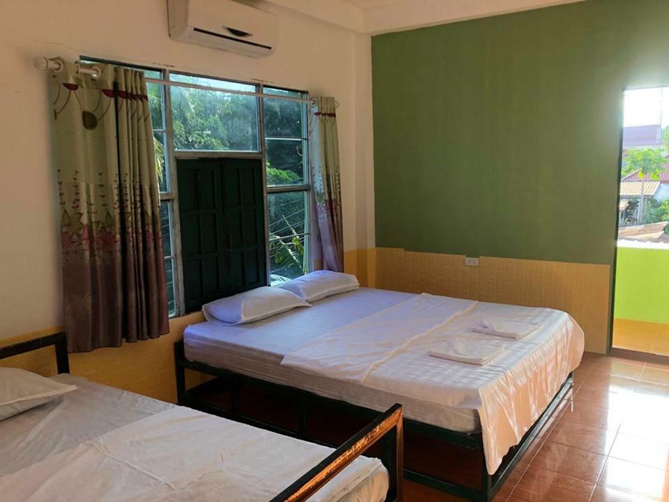ואנג ויינג Army Barracks Guesthouse מראה חיצוני תמונה