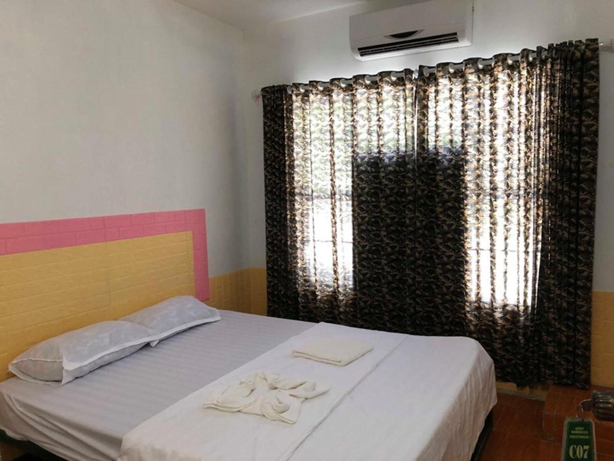 ואנג ויינג Army Barracks Guesthouse מראה חיצוני תמונה
